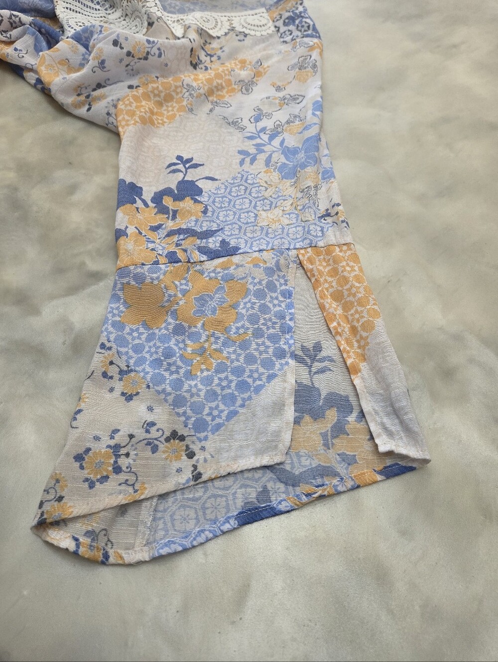 Zac & Rachel Patchwork Floral Tunic with Crochet V-Neck Sheer Blue/Cream Size 1X - Picture 7 of 8